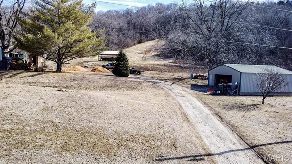 $340,000 | 14912 Highway 96, Nebo, IL 62355