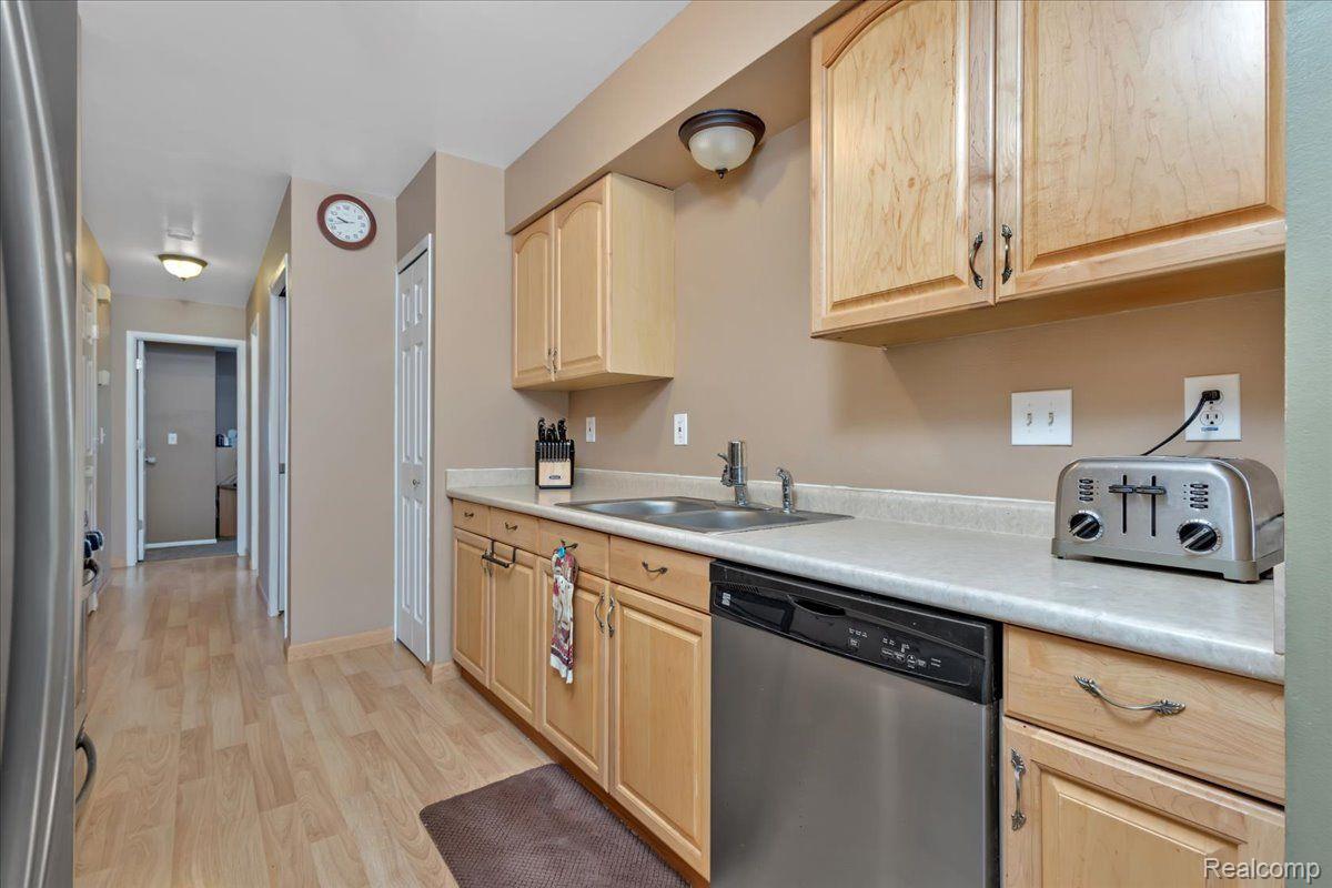 3460 Cone Avenue Rochester, MI 48309 - Photo 10 of 35