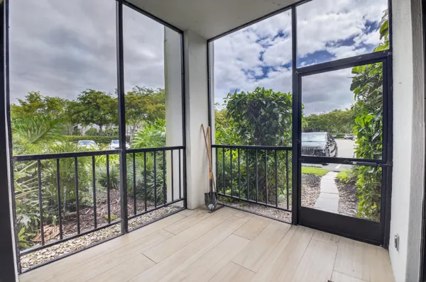 $599,000 | 6815 Willow Wood Drive, Unit 4012, Boca Raton, FL 33434