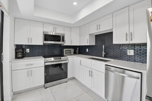 $599,000 | 6815 Willow Wood Drive, Unit 4012, Boca Raton, FL 33434