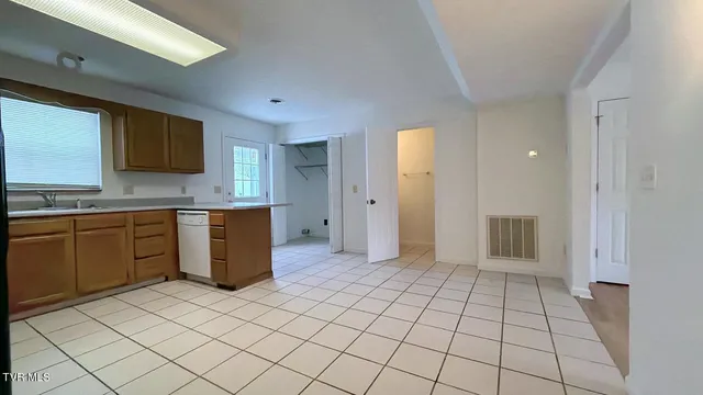 $1,600 | 23 Lexington Court, Unit 23, Johnson City, TN 37615