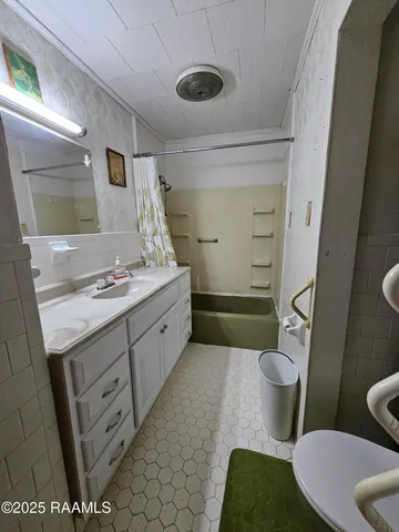 $119,900 | 719 Lillian Street, New Iberia, LA 70560