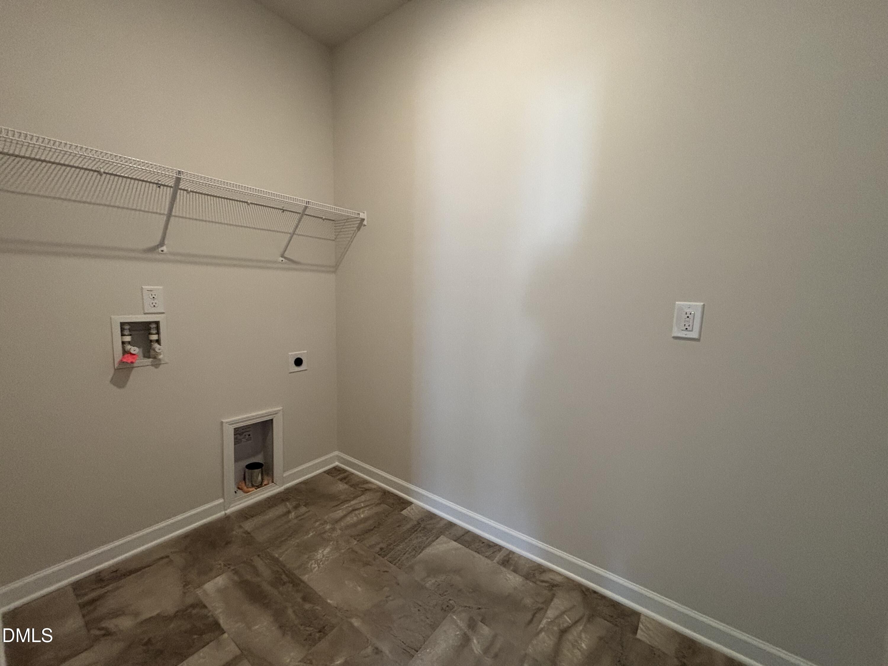 1611 Eagle Hl Road Fayetteville, NC 28312 - Photo 18 of 25 Laundry Room