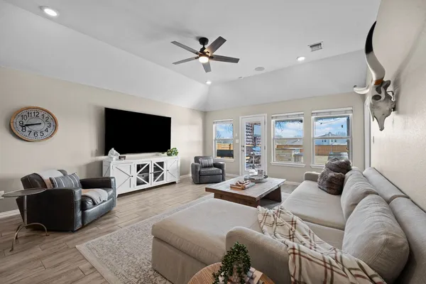 $489,000 | 529 Cold Riv Run, Kyle, TX 78640