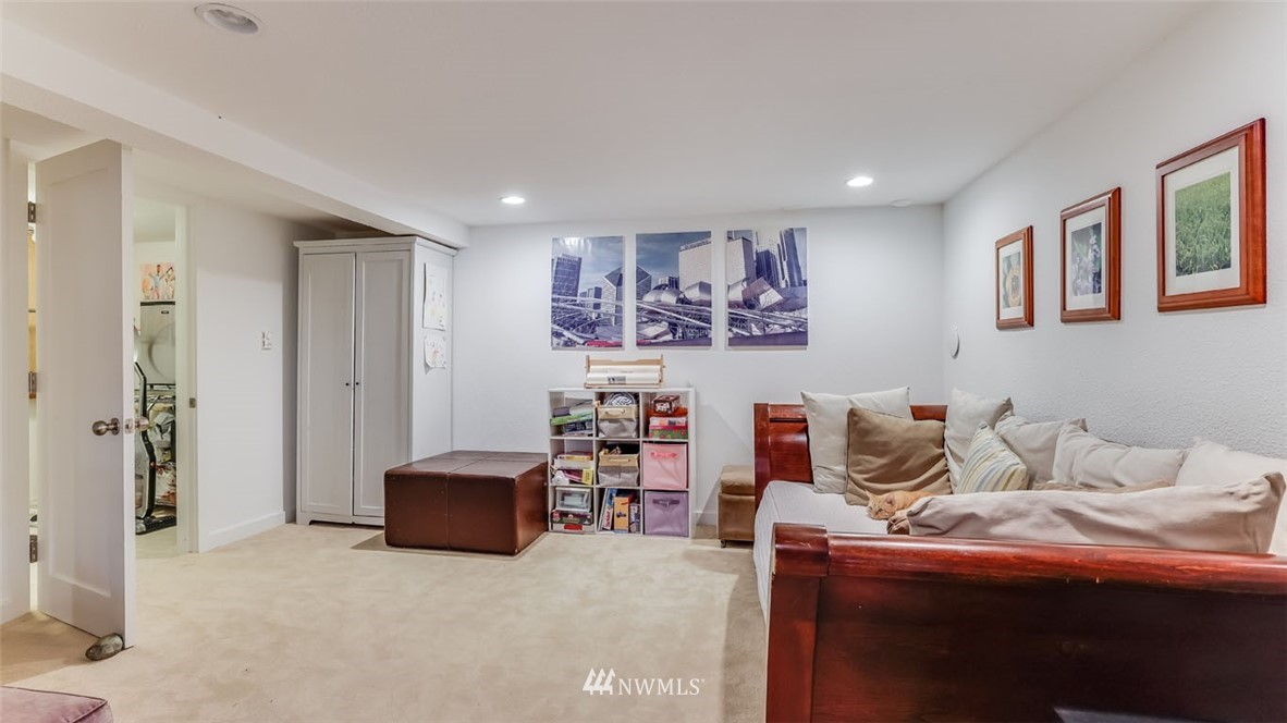 6400 East Green Lake Way North Seattle, WA 98103 - Photo 28 of 31 Gallery Image 28