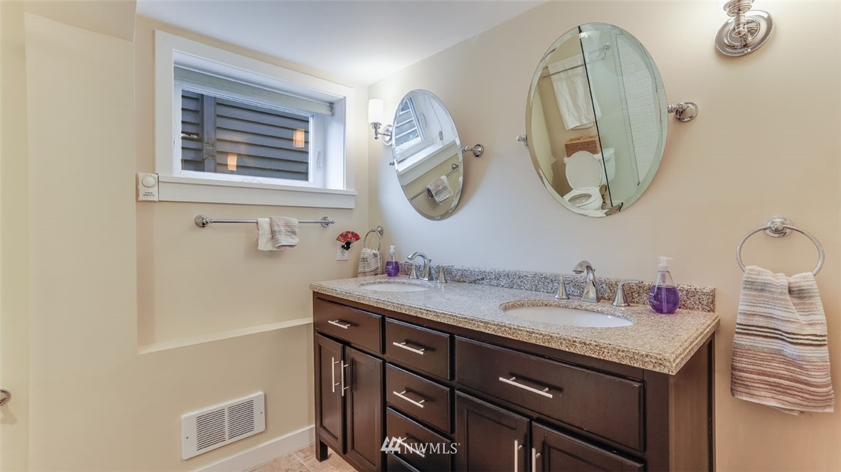 6400 East Green Lake Way North Seattle, WA 98103 - Photo 29 of 31 Gallery Image 29