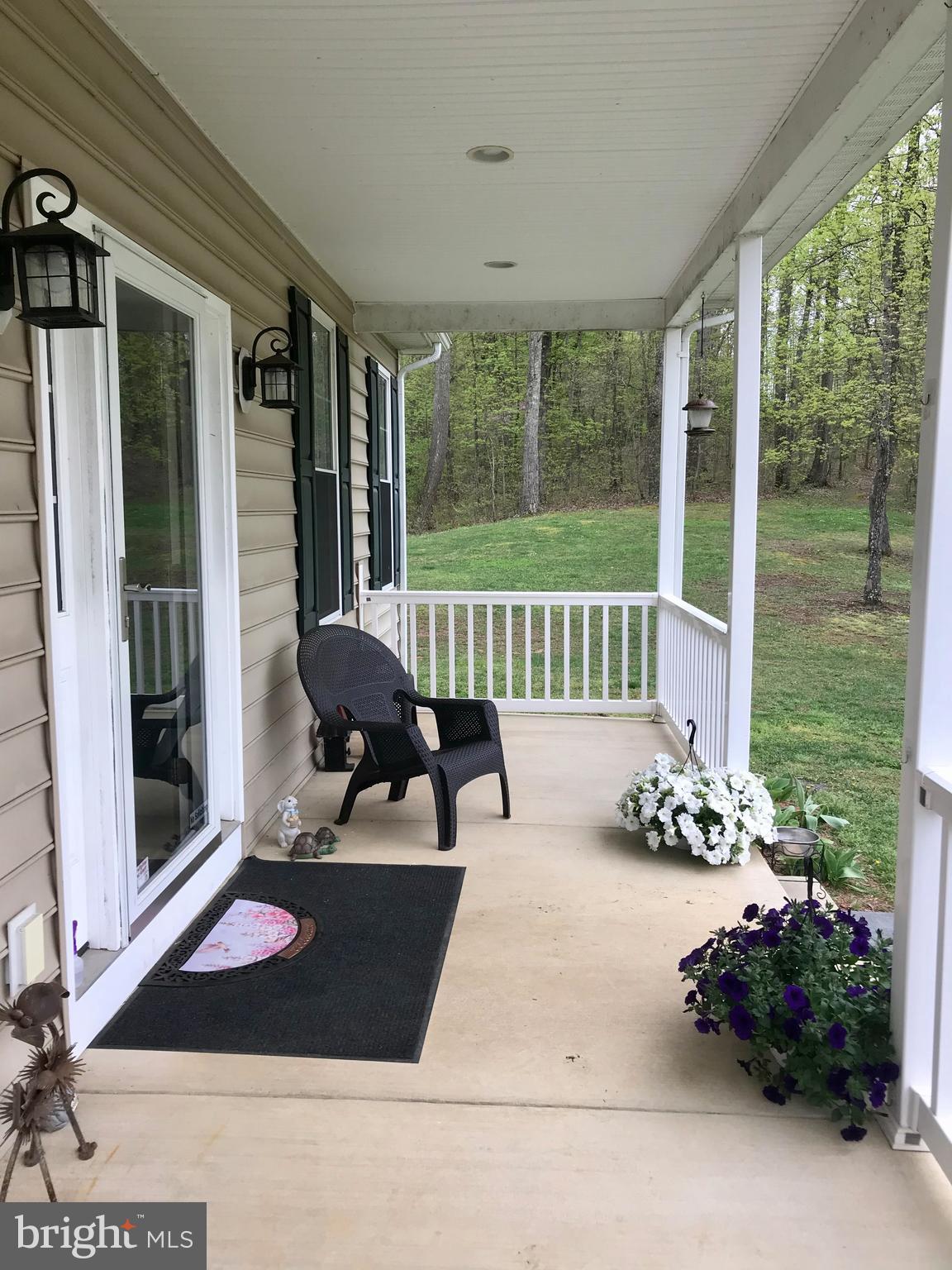 7167 Dudie Road Marshall, VA 20115 - Photo 13 of 93 Front Porch.