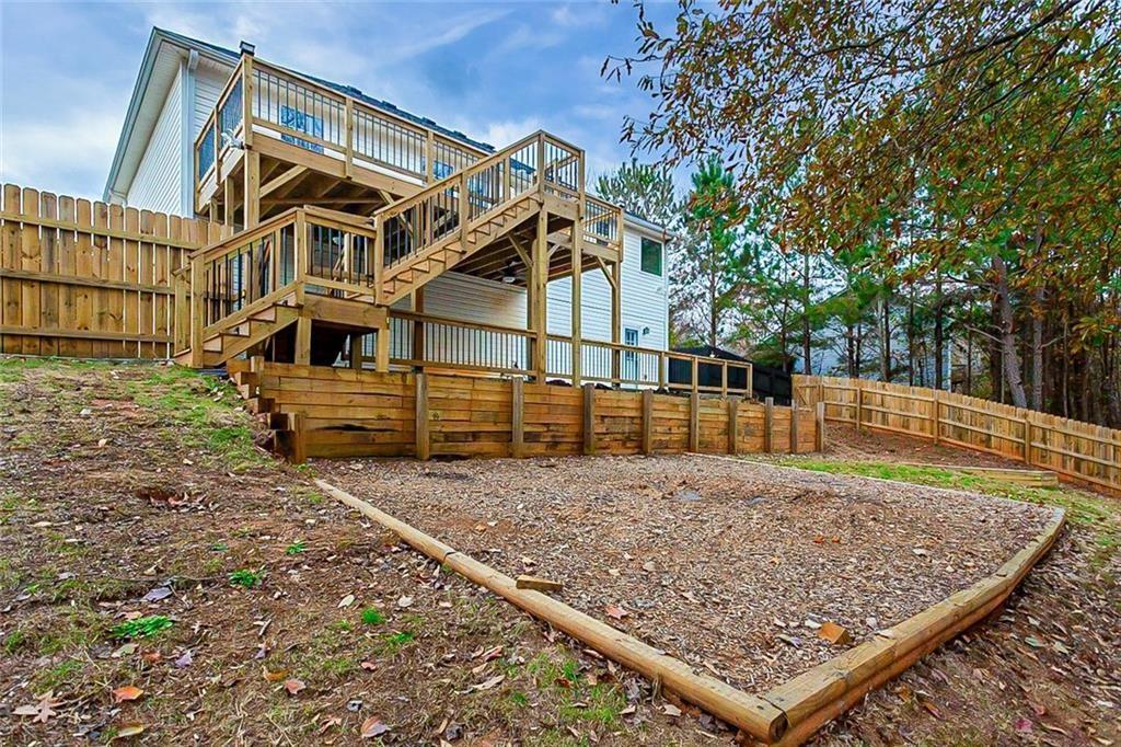 427 Southridge Road Winder, GA 30680 - Photo 29 of 31 front view of a house with a yard