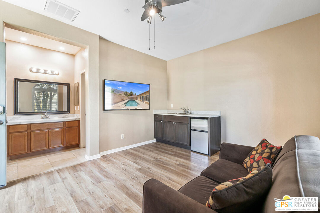 827 Alta Ridge Palm Springs, CA 92262 - Photo 32 of 37