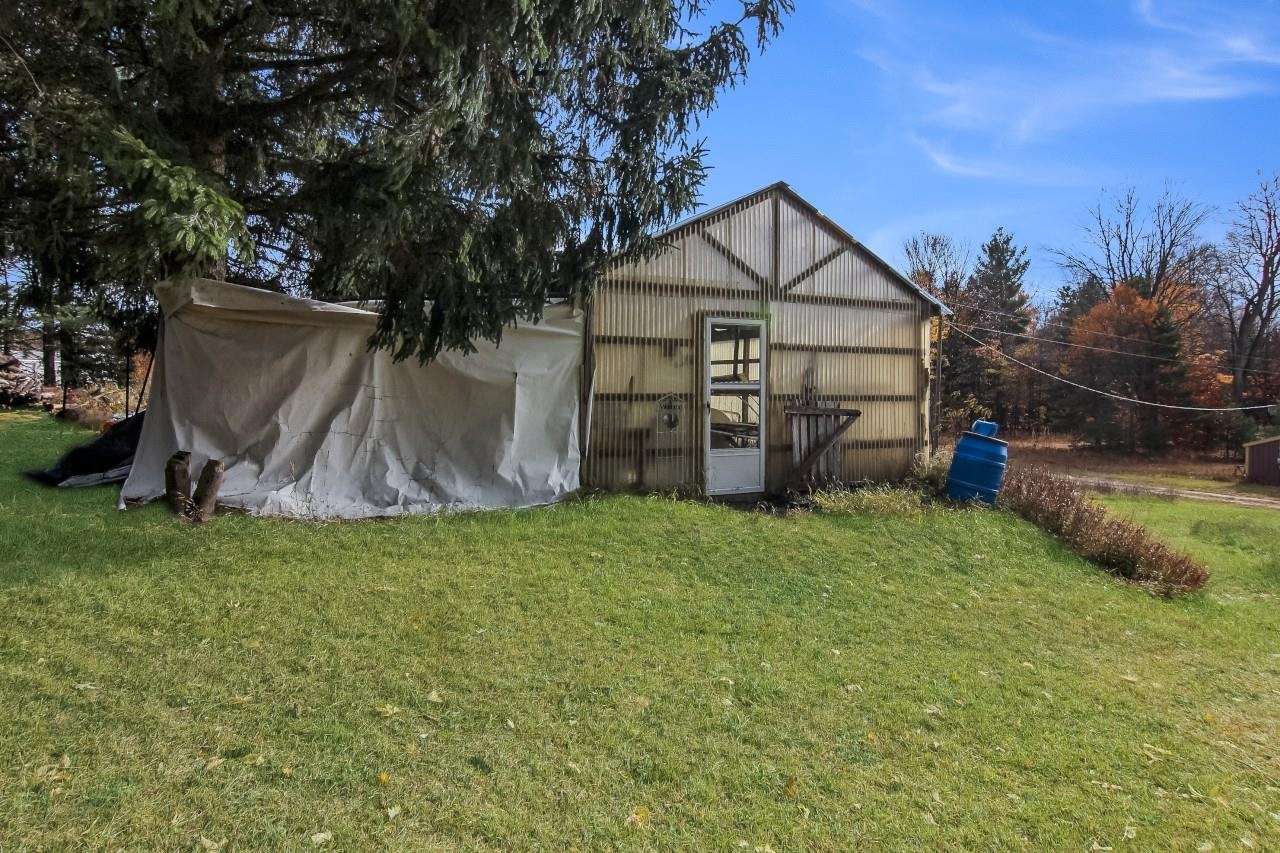 7533 Lund Road Southwest Fife Lake, MI 49633 - Photo 29 of 41 1896708-28.JPG