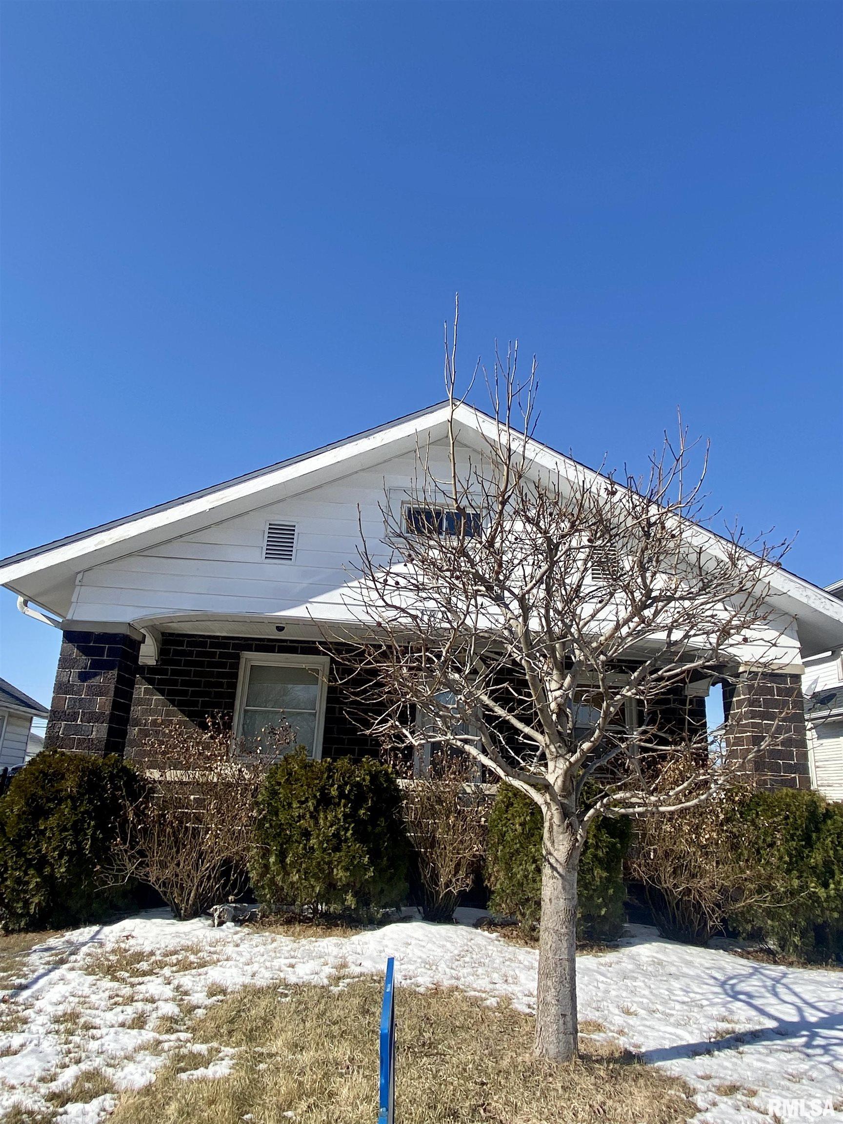 1813 South 11th Street Springfield, IL 62703 - Photo 1 of 13