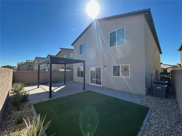 $2,775 | 7526 Pink Mimosa Avenue, Las Vegas, NV 89113