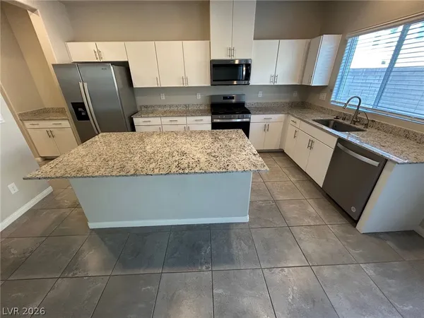 $2,775 | 7526 Pink Mimosa Avenue, Las Vegas, NV 89113