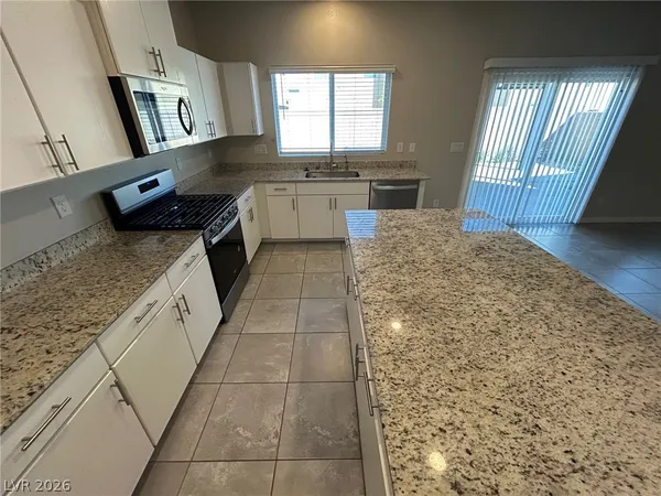 $2,775 | 7526 Pink Mimosa Avenue, Las Vegas, NV 89113