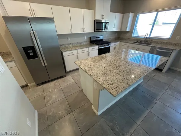 $2,775 | 7526 Pink Mimosa Avenue, Las Vegas, NV 89113