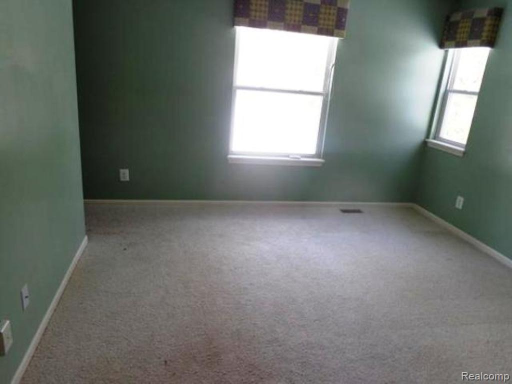 3766 Sandhill Road Lansing, MI 48911 - Photo 10 of 12 11.jpg