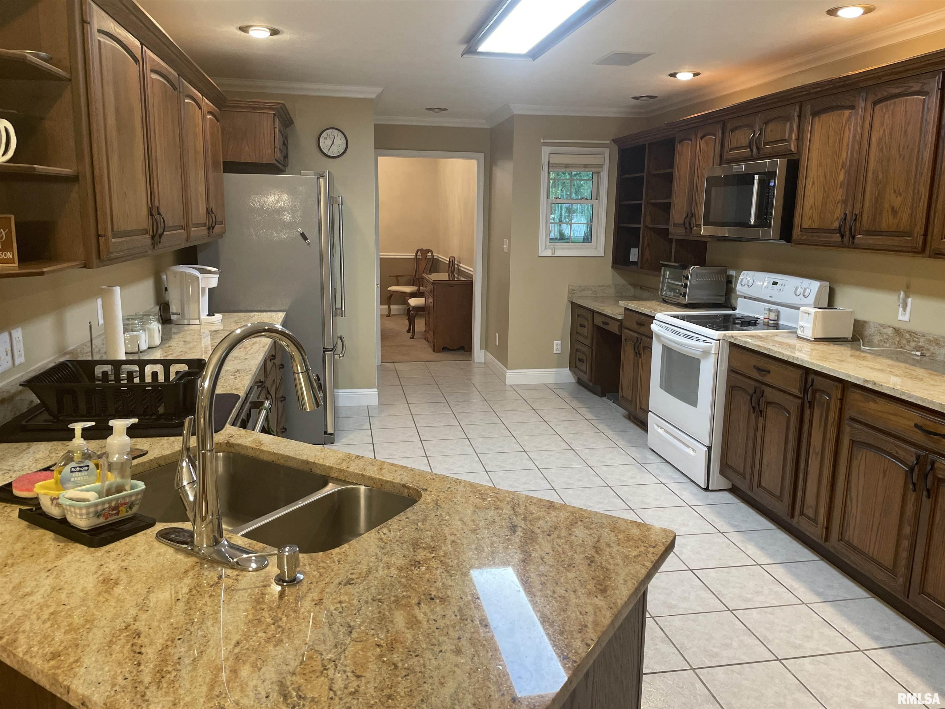 1702 Reveille Road Marion, IL 62959 - Photo 19 of 34 Gallery Image 19