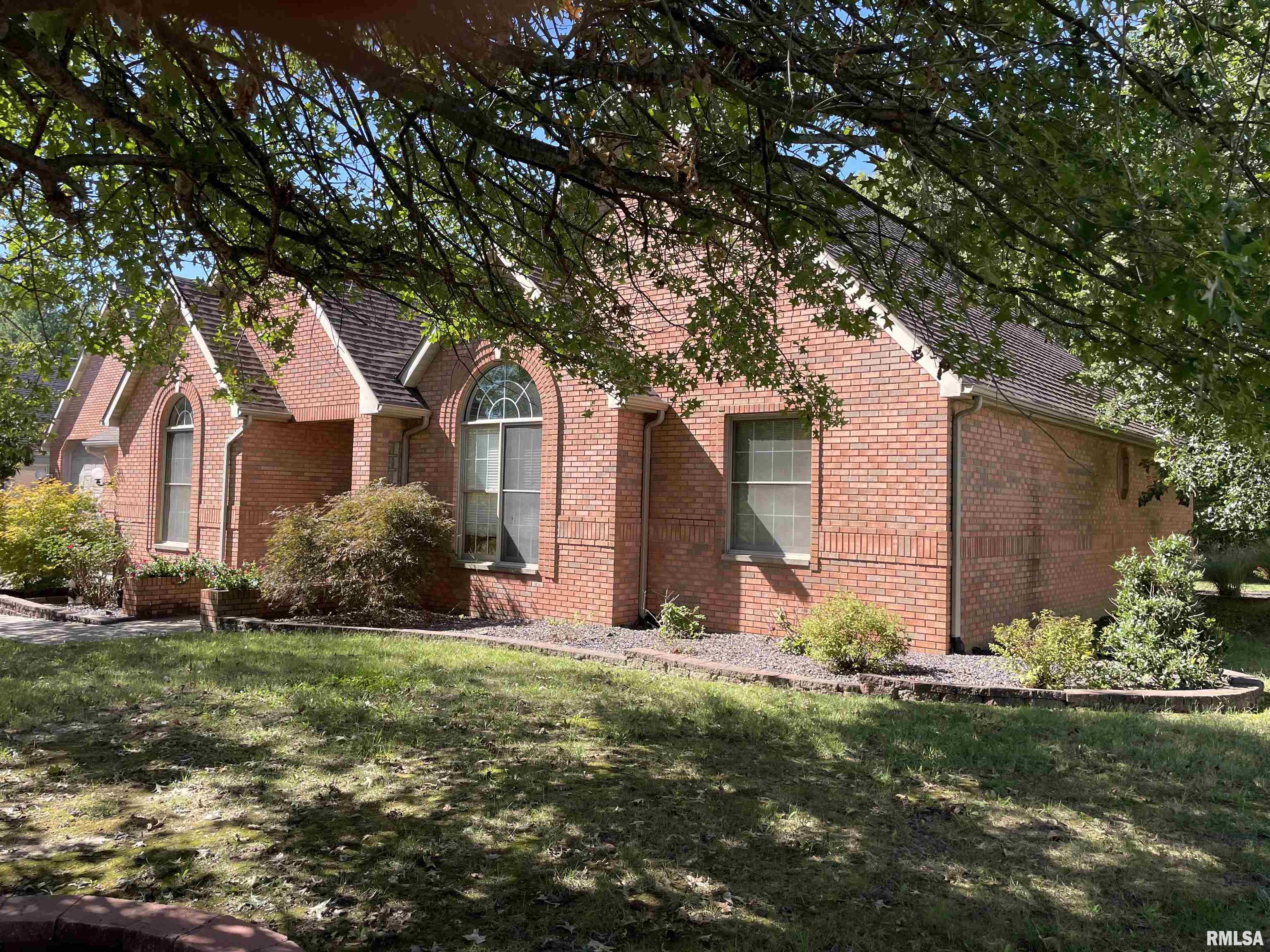 1702 Reveille Road Marion, IL 62959 - Photo 2 of 34 Gallery Image 2