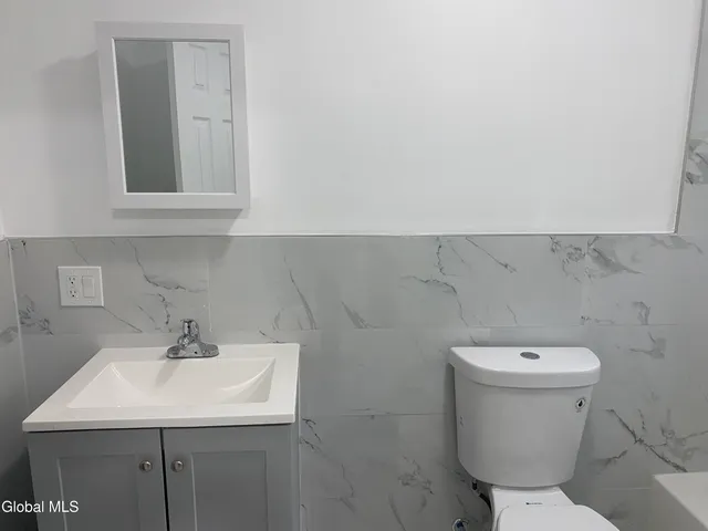 $1,500 | 13 Kimball Street, Amsterdam, NY 12010