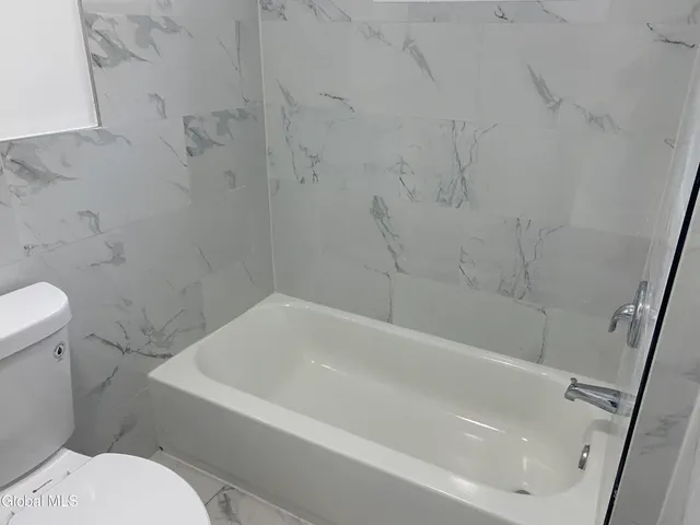 $1,500 | 13 Kimball Street, Amsterdam, NY 12010