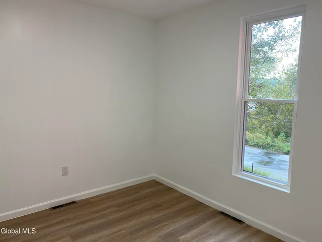 $1,500 | 13 Kimball Street, Amsterdam, NY 12010