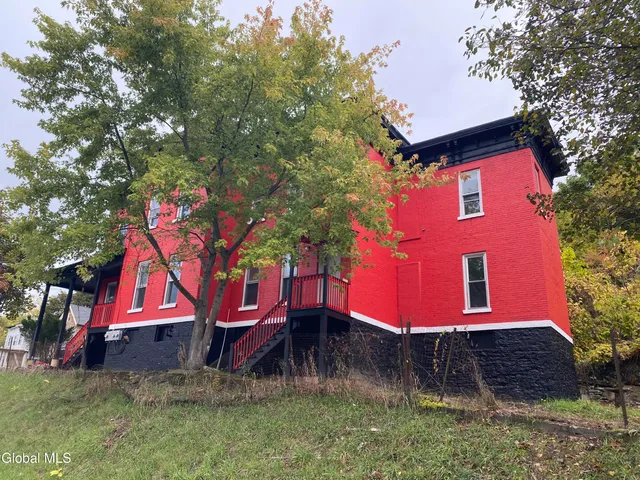 $1,500 | 13 Kimball Street, Amsterdam, NY 12010