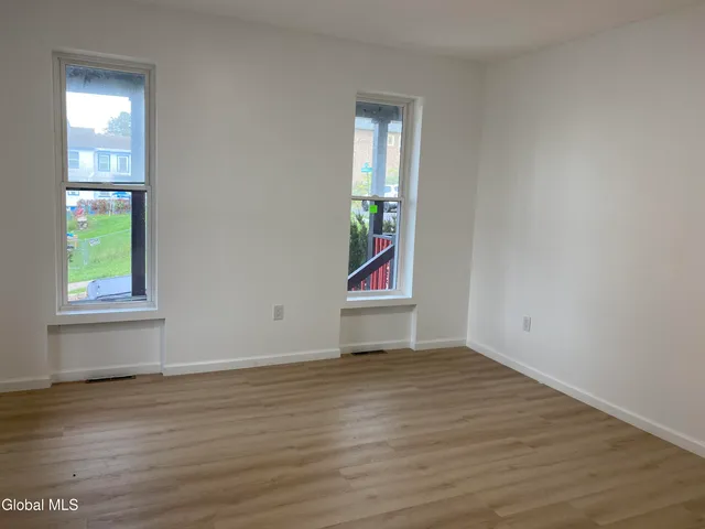 $1,500 | 13 Kimball Street, Amsterdam, NY 12010