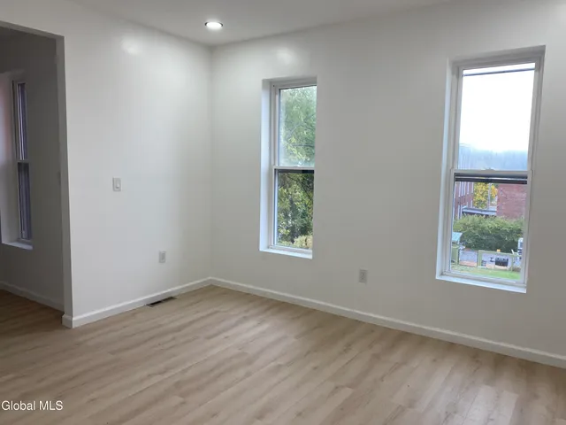 $1,500 | 13 Kimball Street, Amsterdam, NY 12010