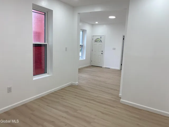 $1,500 | 13 Kimball Street, Amsterdam, NY 12010