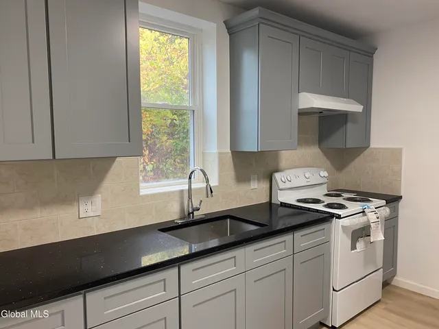 $1,500 | 13 Kimball Street, Amsterdam, NY 12010