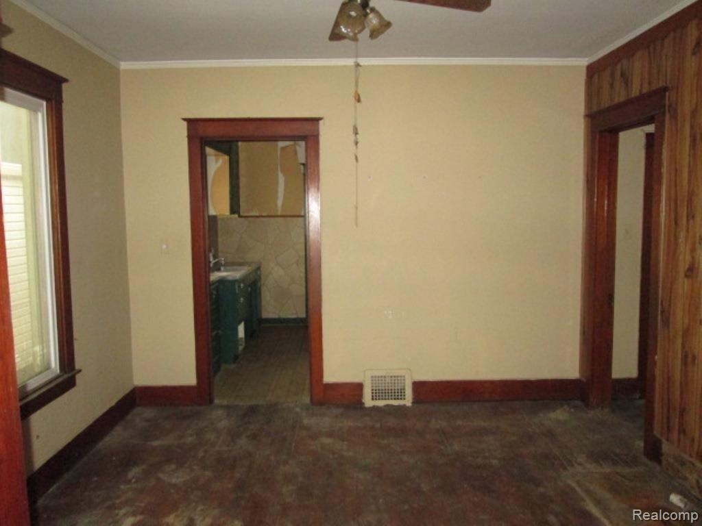 109 Maple Street River Rouge, MI 48218 - Photo 9 of 23 9-Dining Room View 1.jpg