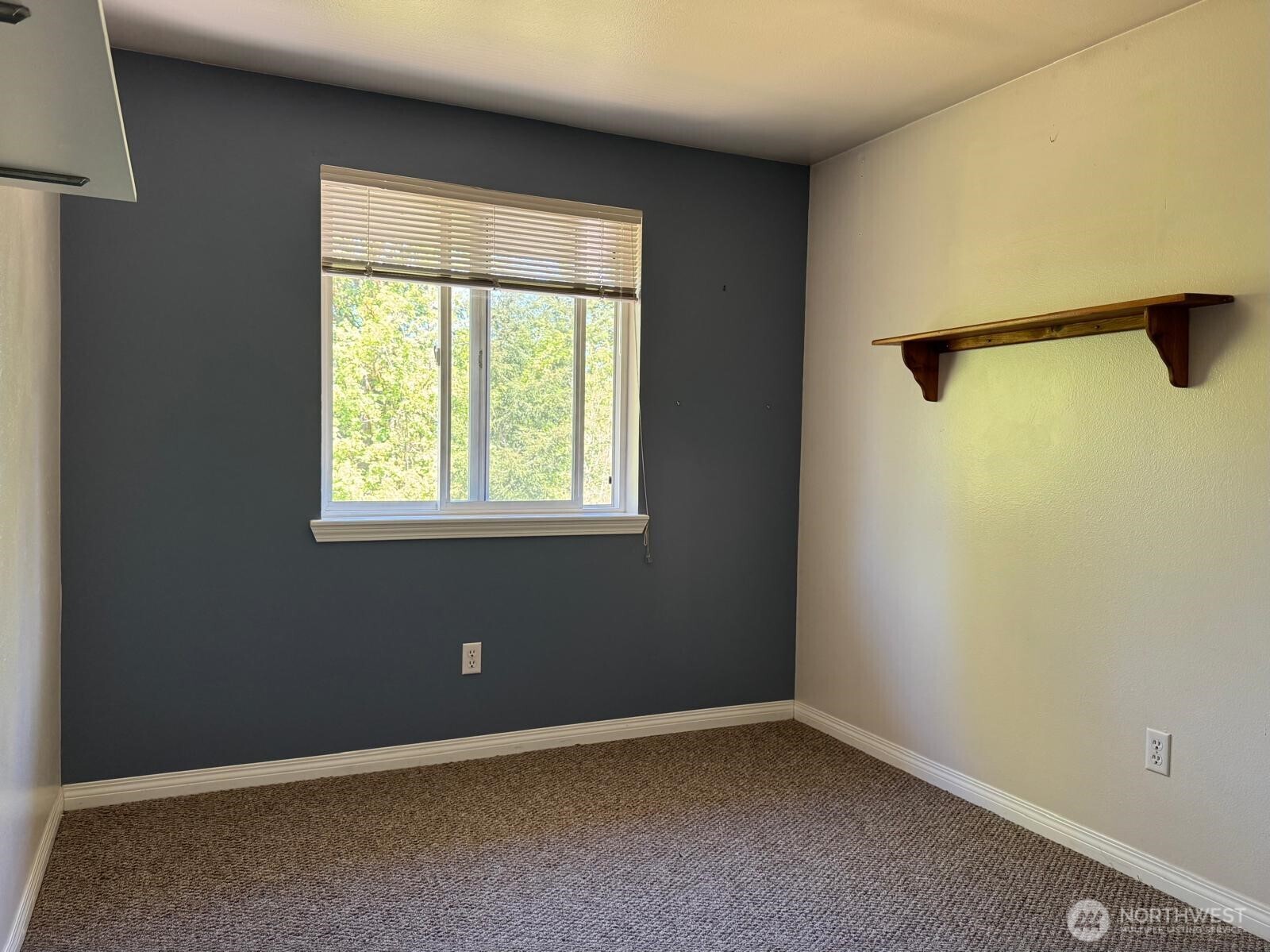 151 West Clark Road Shelton, WA 98584 - Photo 15 of 34 an empty room with a window