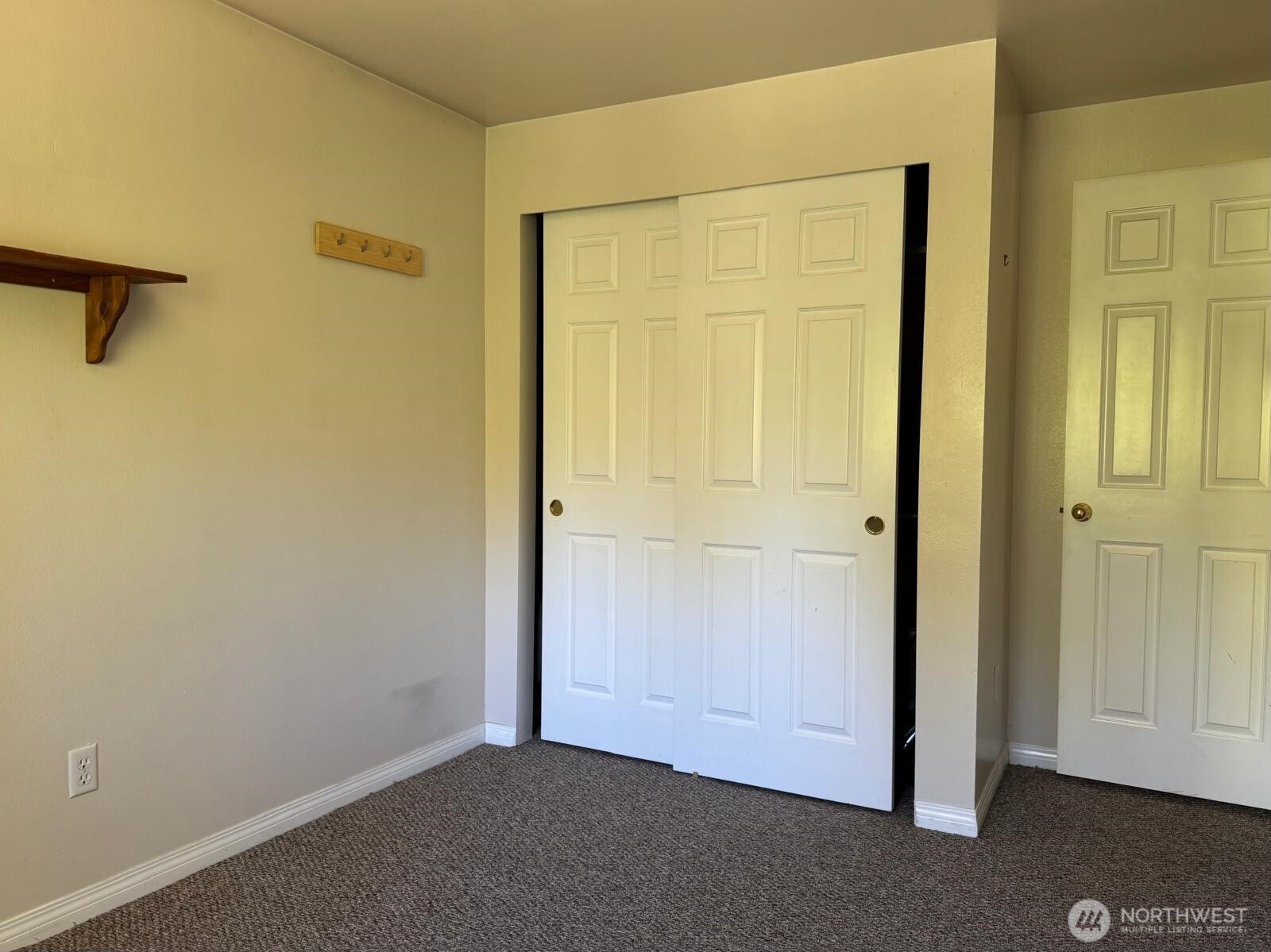 151 West Clark Road Shelton, WA 98584 - Photo 16 of 34 an empty room with windows