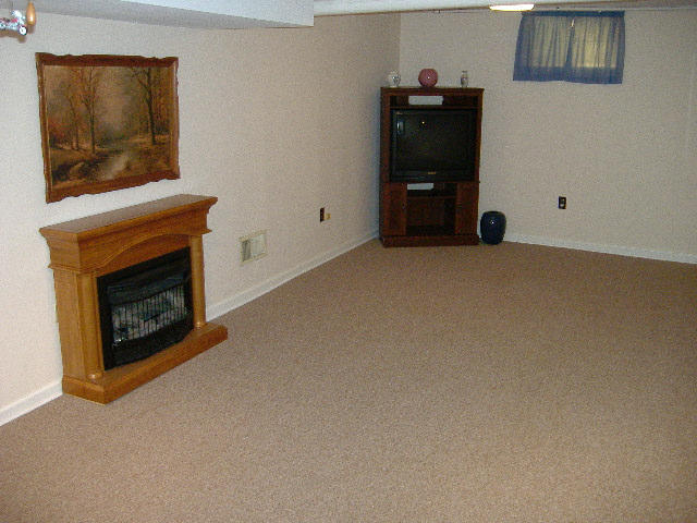 204 Knoll Road Roanoke, VA 24019 - Photo 22 of 25 DSCF1445