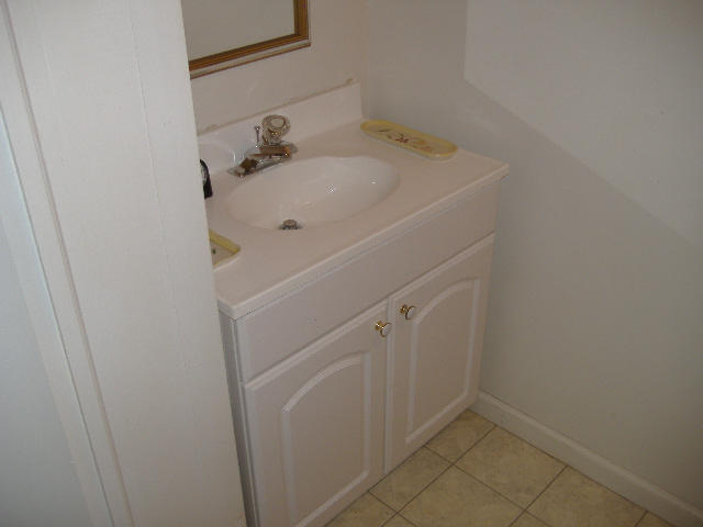 204 Knoll Road Roanoke, VA 24019 - Photo 8 of 25 DSCF1425
