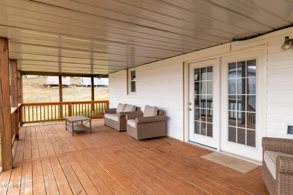 $379,000 | 826 Mosby Street Southwest, Abingdon, VA 24210