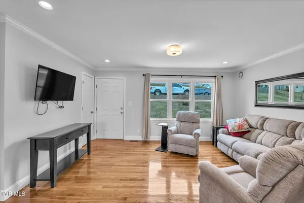 $379,000 | 826 Mosby Street Southwest, Abingdon, VA 24210