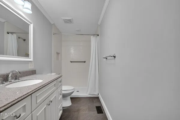 $379,000 | 826 Mosby Street Southwest, Abingdon, VA 24210