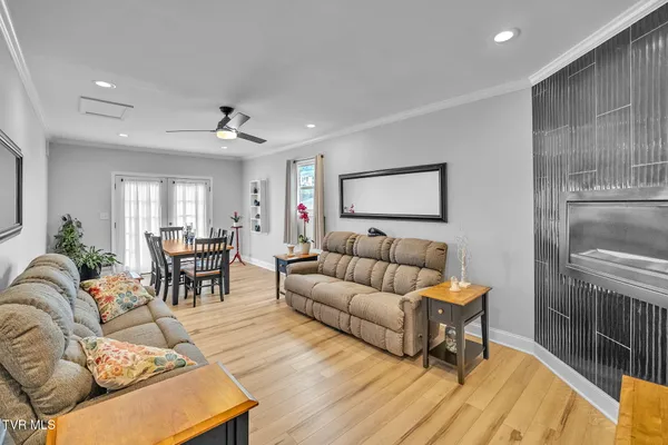 $379,000 | 826 Mosby Street Southwest, Abingdon, VA 24210