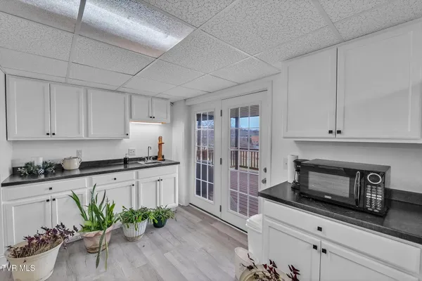 $379,000 | 826 Mosby Street Southwest, Abingdon, VA 24210