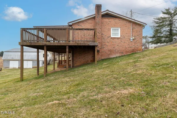 $379,000 | 826 Mosby Street Southwest, Abingdon, VA 24210