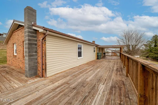 $379,000 | 826 Mosby Street Southwest, Abingdon, VA 24210