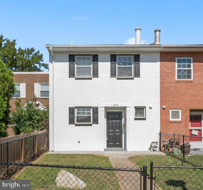 1019 First Street Alexandria, VA 22314 - Photo 1 of 37