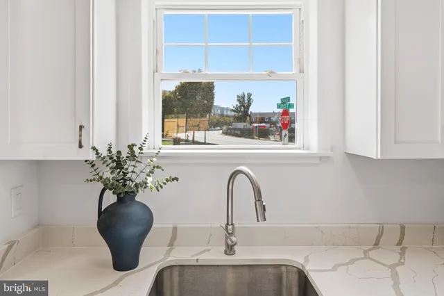 $930,000 | 1019 First Street, Alexandria, VA 22314