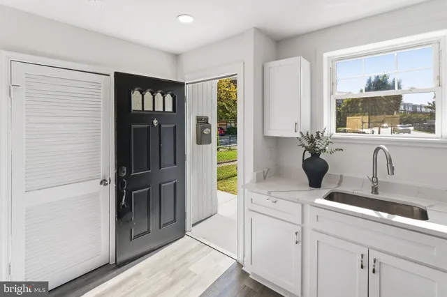 $930,000 | 1019 First Street, Alexandria, VA 22314