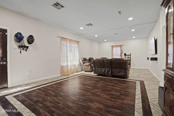 $329,950 | 11505 Ellen Drive, Socorro, TX 79927