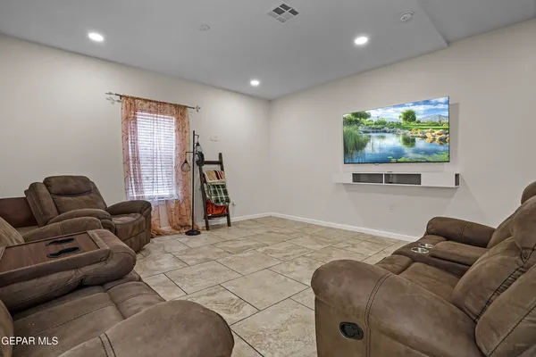 $329,950 | 11505 Ellen Drive, Socorro, TX 79927