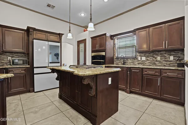 $329,950 | 11505 Ellen Drive, Socorro, TX 79927