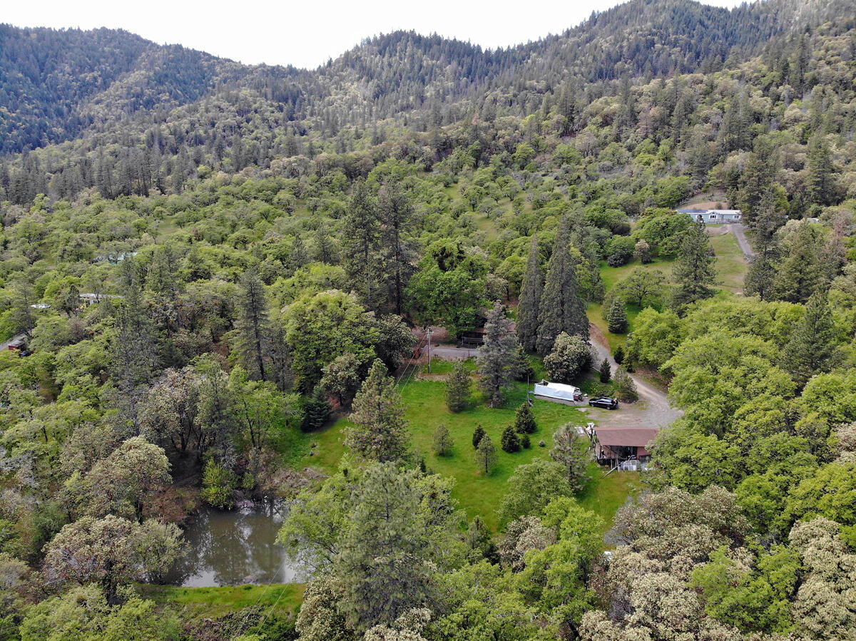 2297 Holcomb Springs Road Gold Hill, OR 97525 - Photo 6 of 30 6