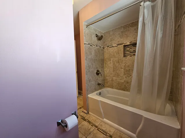 $2,950 | 9924 Crawford Avenue, Skokie, IL 60076